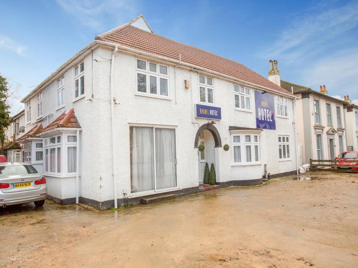 Oyo Brunel Hotel Uxbridge Exterior foto
